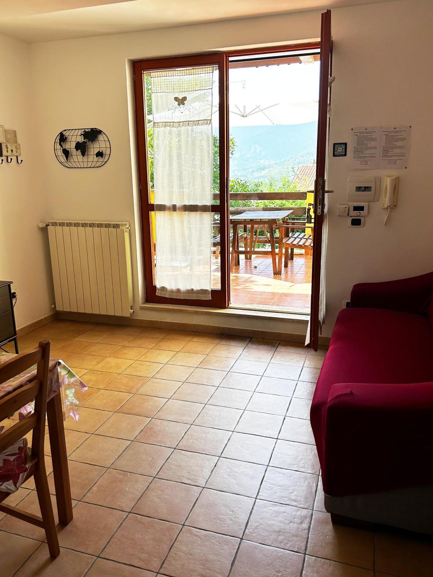 4Flats In Orto Di Venanzio Apartment Barrea Room photo