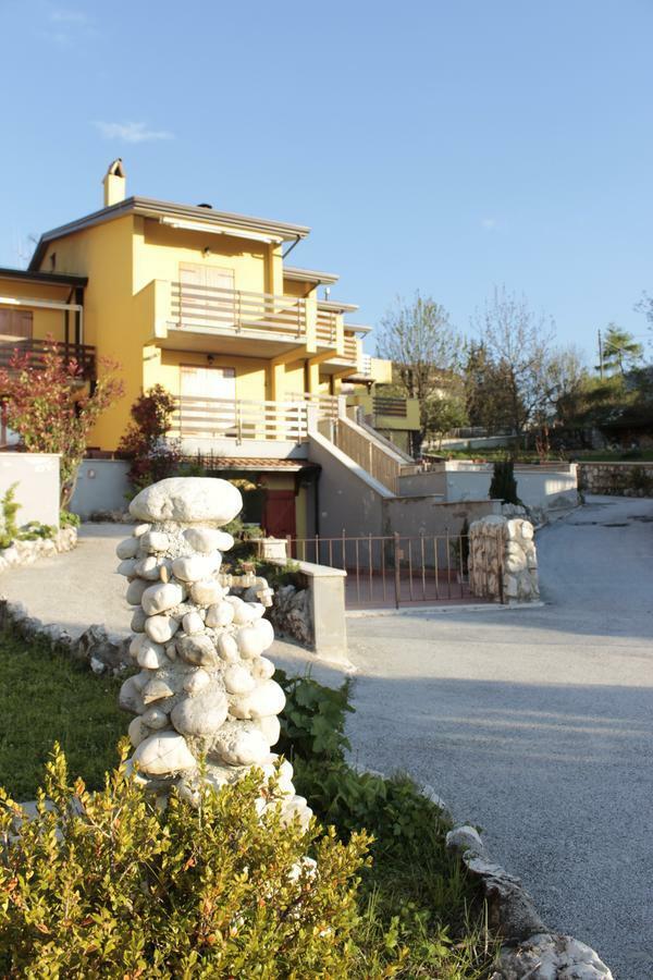 4Flats In Orto Di Venanzio Apartment Barrea Exterior photo